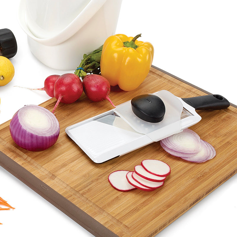 Slice Smarter: Multifunction Handheld Mandoline