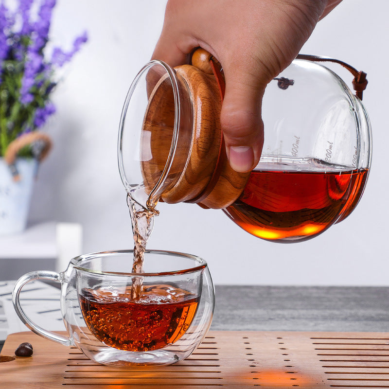 Drip & Chill: Cold Brew Coffee Maker
